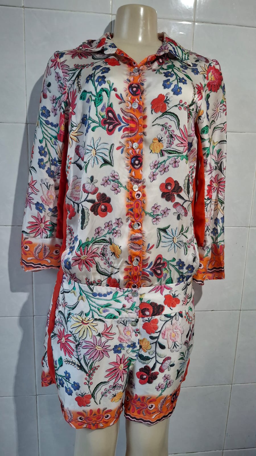 Macacão Bordado Folk